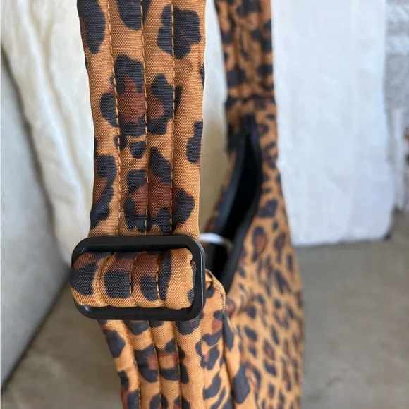 BAGGU Mini Shoulder Bag in Leopard - Picture 4 of 4